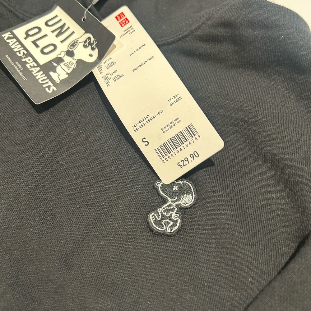 UNIQLO KAWS X PEANUT HOODIE  NWT - Picture 3 of 3